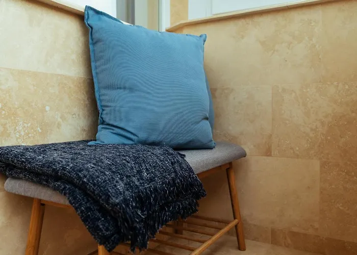 Luxurious And Cosy - Dristor