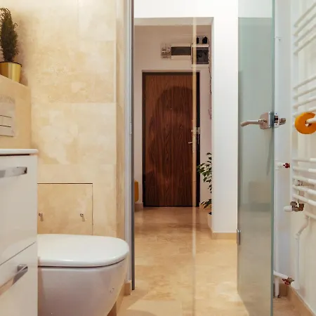 Luxurious And Cosy - Dristor * Bukareszt